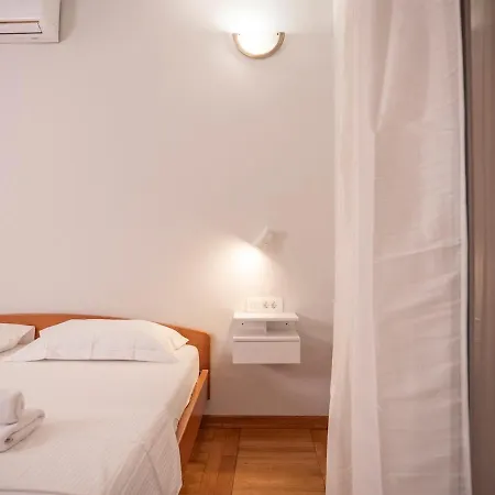 Апартаменты Jaksa-center Of Town Hvar Хвар