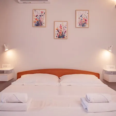 Jaksa-center Of Town Hvar Апартаменты *