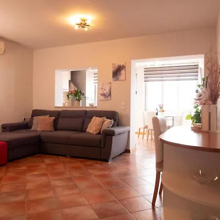 Апартаменты Jaksa-center Of Town Hvar Хвар