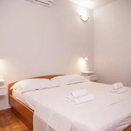 Jaksa-center Of Town Hvar * Хвар